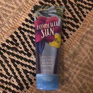 Bath and Body Works Honolulu Sun lotion